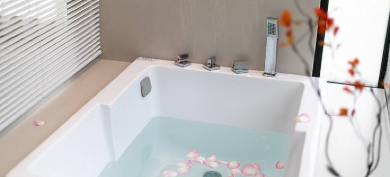 朱家尖林厘·居里泳池民宿(普陀山机场蜈蚣峙码头店)图片