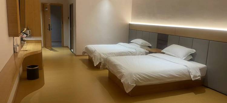 囊谦卡军商务大酒店图片