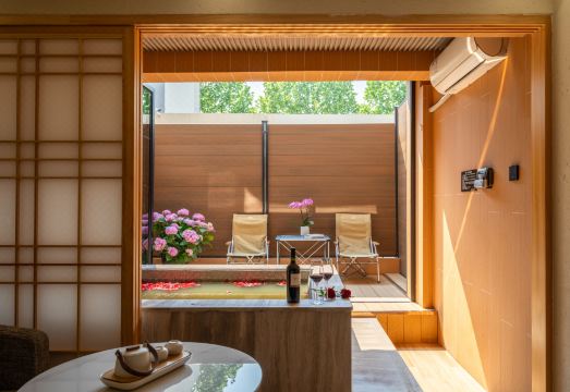 Palace Hot Spring Hotel (Beijing Changping Xiaotangshan Hot Spring Resort)Hotel Overview