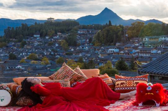 山野艺宿·观古城全景度假酒店(丽江北门大水车店)