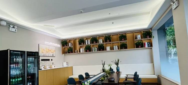 九号假日酒店图片