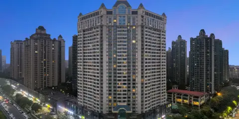 芒果精緻酒店(許昌學院高鐵東站店)