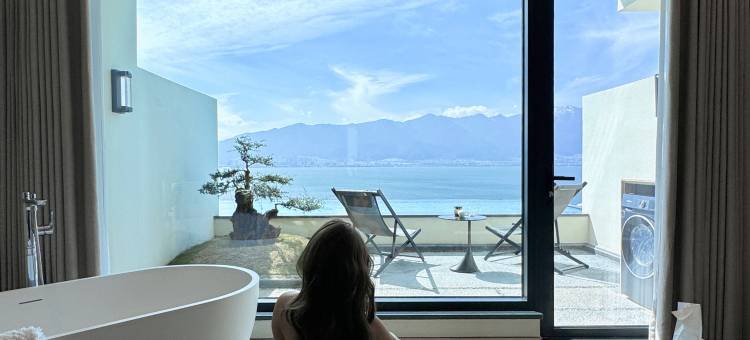 大理十二云彩别墅海景酒店(洱海店)图片