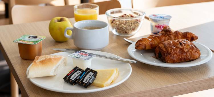 加莱航站楼住宿加早餐酒店(B&B Hotel Calais Terminal Cité Europe 2 étoiles)图片