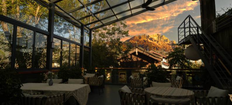 陌野丨日照金山·Luxury雪山观景·花园庭院(白沙古镇店)图片