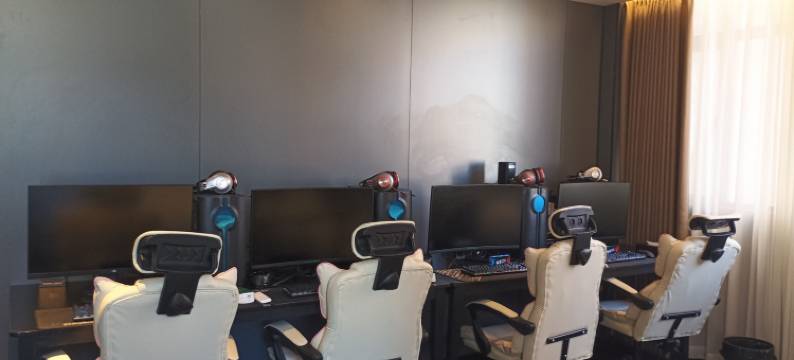 茂名昊铂尔电竞公寓(电白区人民政府店)图片