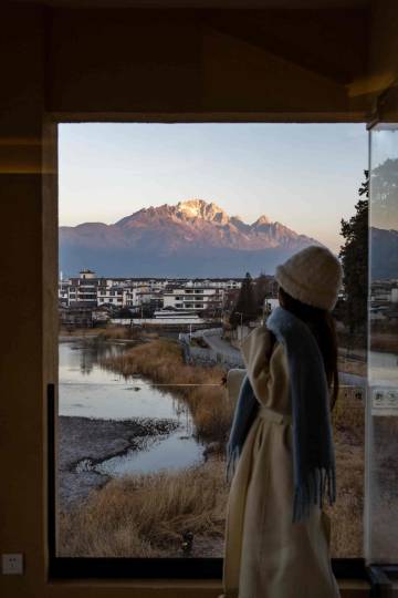 丽江云渡•日照金山·雪山湖景度假民宿图片