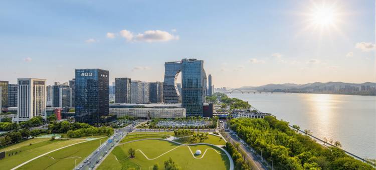 杭州宁均江景公寓(金铂湾店)图片