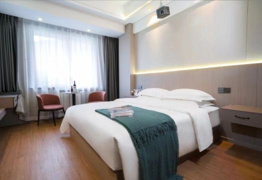 Lueyang Dongxiang Grand Hotel Hotel Overview