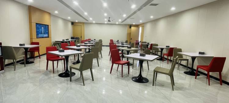 昌都柏曼酒店(茶马广场店)图片