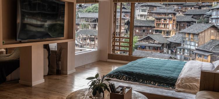 西江千户苗寨山与民宿(东引观景台店)图片