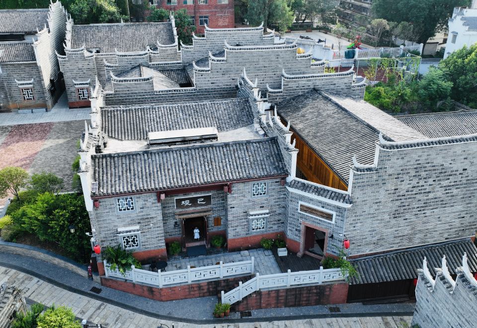 观己宋词民宿(郁孤台店)外景图