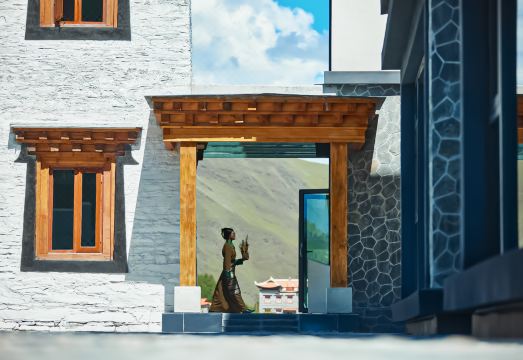 赞巴·明境酒店外景图