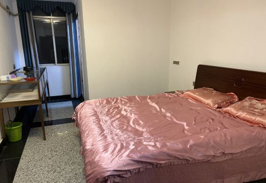 Happy Chubby Homestay | Cozy Room in HCMC Over view