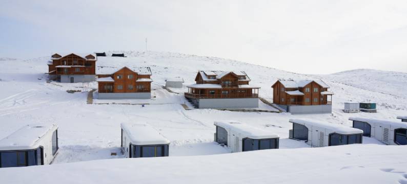 将军山国际滑雪度假区山顶太空舱滑雪度假营地图片