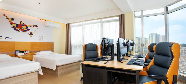 网鱼电竞酒店(盐城大庆路金鹰国际购物中心店)图片