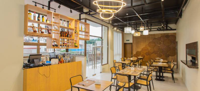 马克西霍特尔安德伊文特森特尔(Maxi Hotel and Event Center)图片