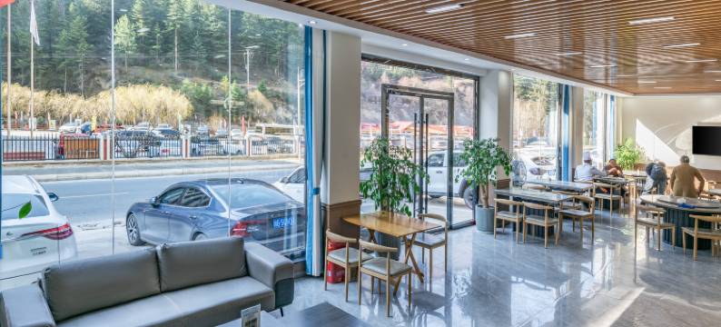 鑫伟民宿酒店(四姑娘山双桥沟景区店)图片