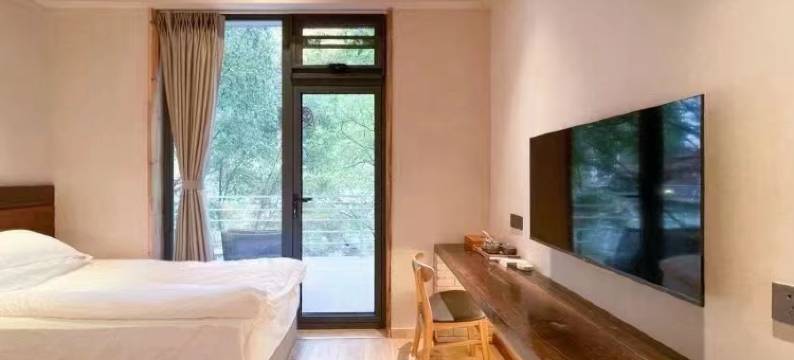 宁陕珍本色山居图片