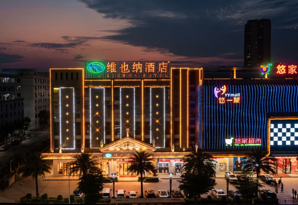 Vienna Hotel (Fengshunwenquan)Over view