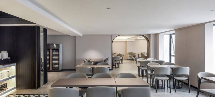 成都丨MCLAREN·HOTEL丨迈凯伦酒店(熊猫基地天府国际动漫城店)图片