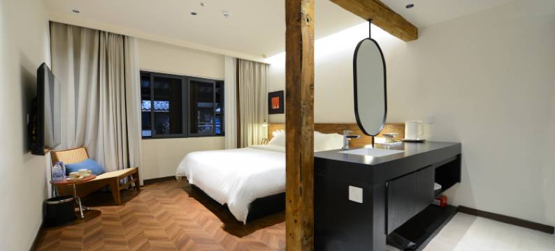 山仟·巷晚民宿(都江堰景区店)图片