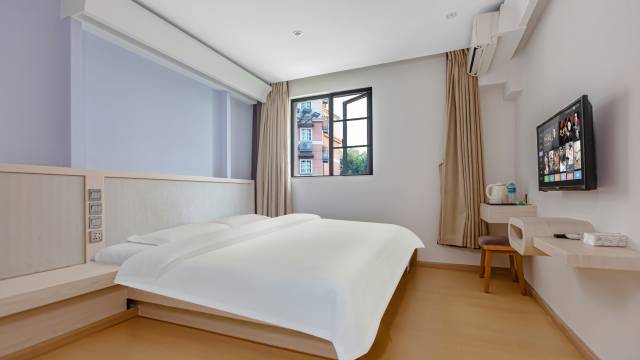 昆明三寸彼岸酒店(火车站店)