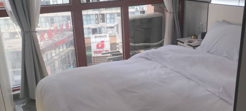 豪斌酒店(贵阳北站店)图片