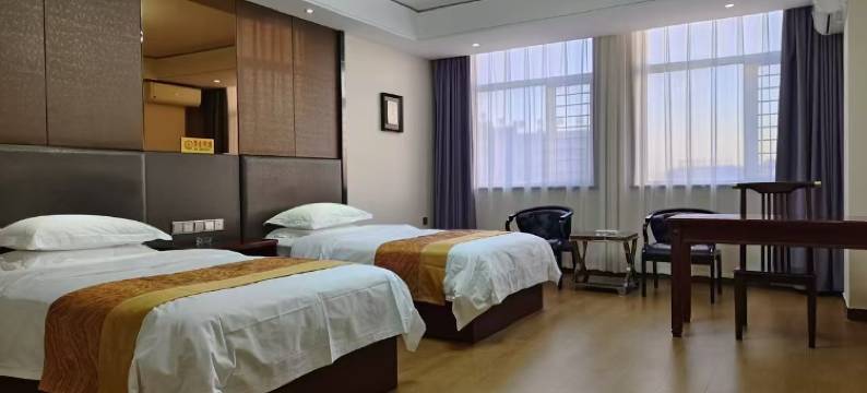 乌审旗宏浦中天假日酒店图片