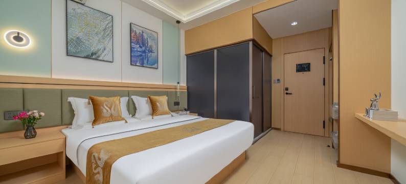 西双版纳景洪金程度假酒店(泼水广场江边夜市店)图片