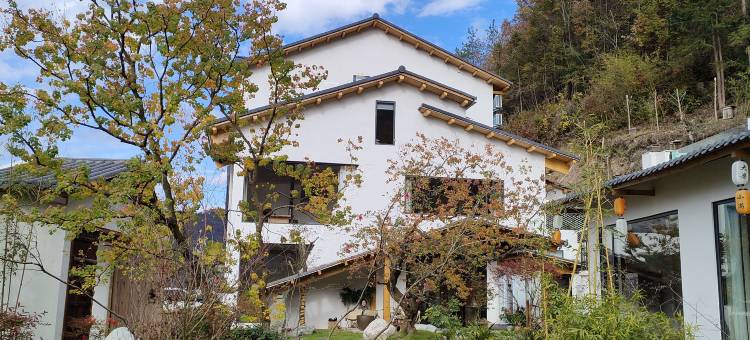 南溪·春风十里荒野度假酒店(神农架木鱼店)图片