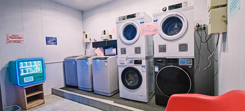 轻住酒店(青岛中央商务区海泊桥地铁站店)图片