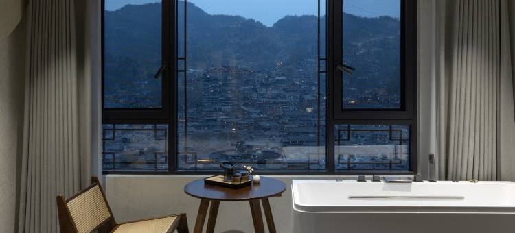 涧溪岩·汤泉全景酒店(西江千户苗寨店)图片