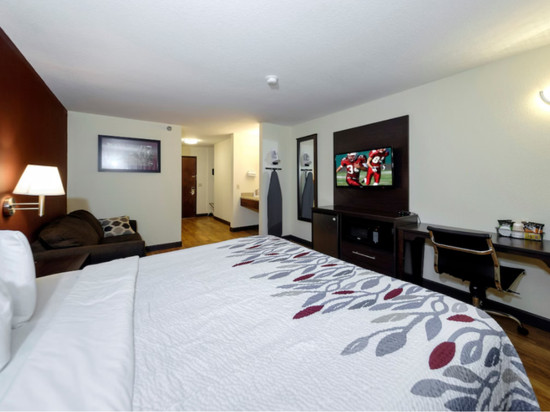 欧塞奇比奇红顶酒店-奥沙克湖