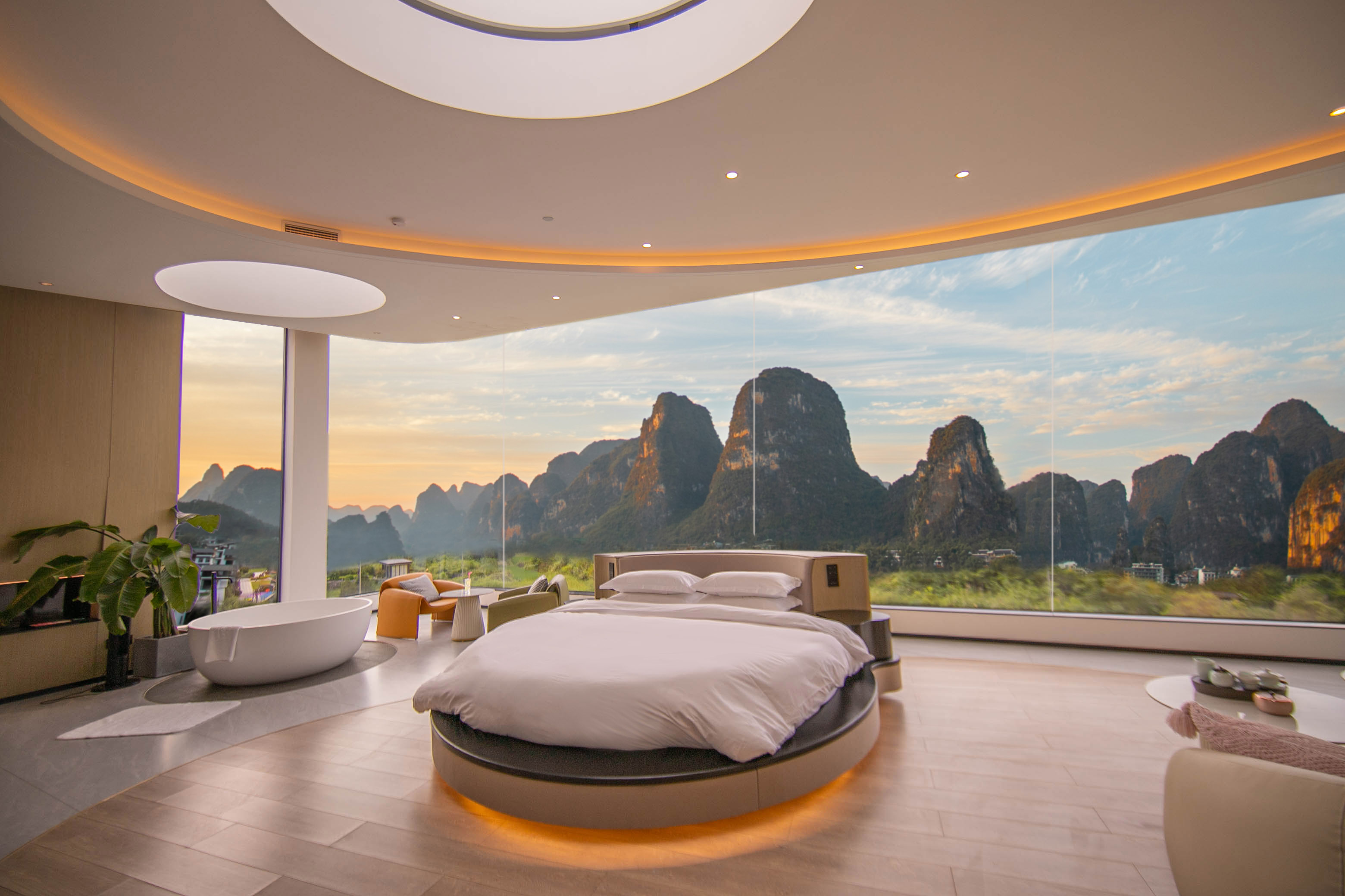 LS Hotel (Guilin Liangsu) Over view