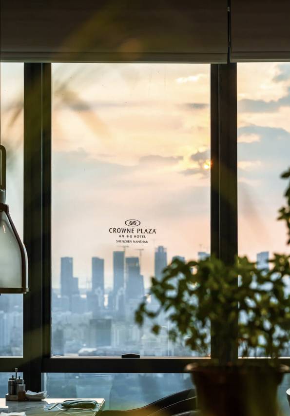 深圳南山深铁皇冠假日酒店图片