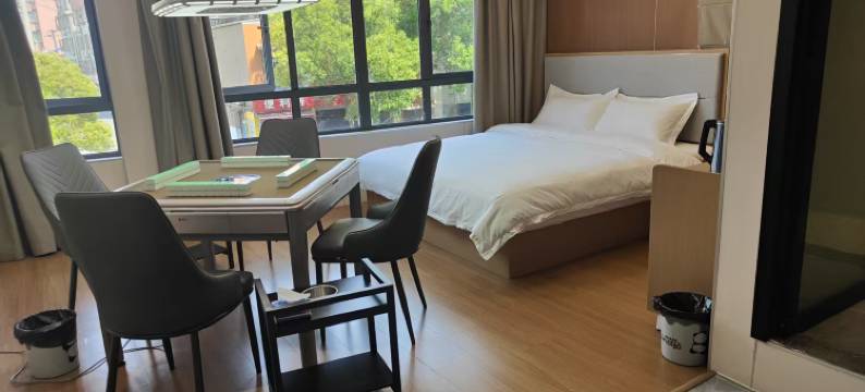 富华锦宿酒店图片