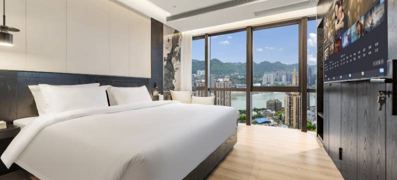 重庆酣然酒店(解放碑步行街洪崖洞店)图片