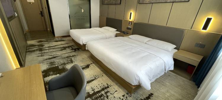 艺龙瑞云酒店(绿博新城店)图片