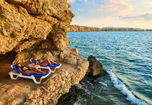 Dreams Beach Resort Hotel Overview