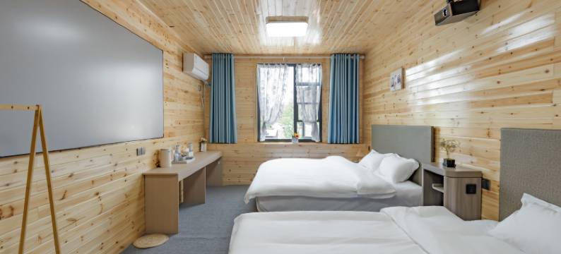 青柚民宿(开封万岁山武侠城清明上门园店)图片