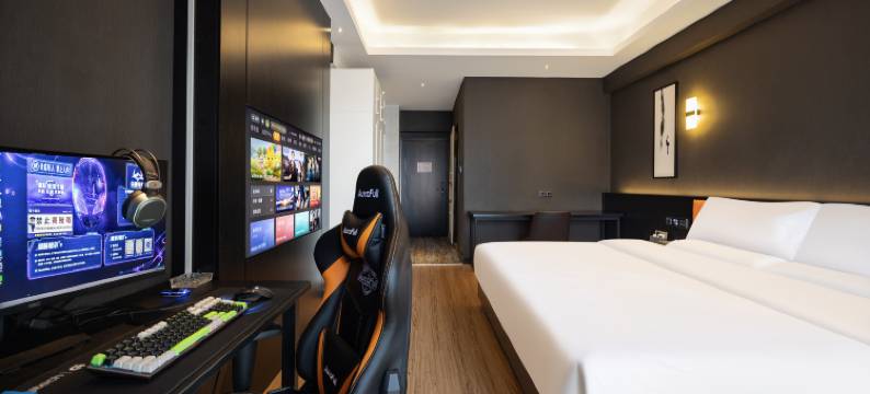 尖峰·悦电竞酒店(沈阳奥体中心浑河外滩市集店)图片