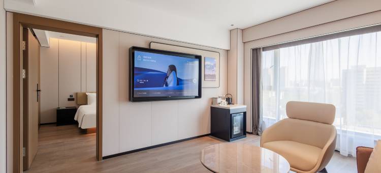 石河子步行街西环路亚朵酒店图片