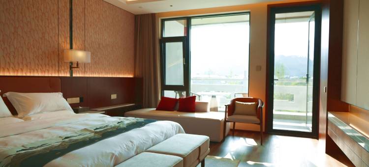 朱鹮度假酒店(华阳景区店)图片