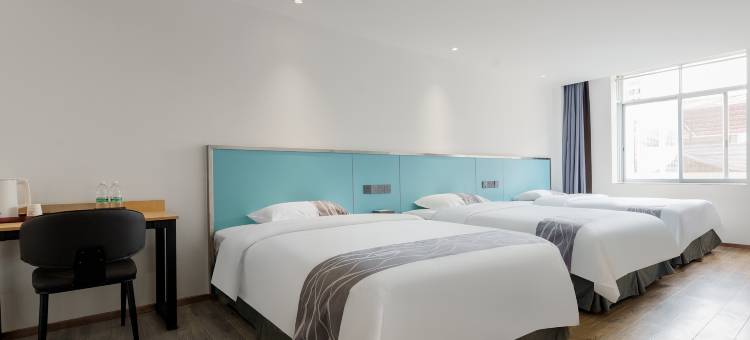 小鹿辰客酒店(河池市中心广场店)图片