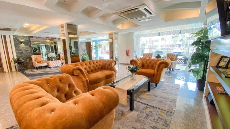 Desa Queenspark Hotel Over view