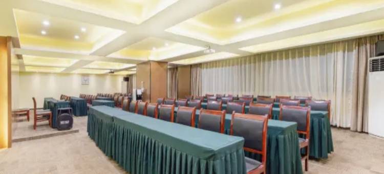 悦电竞酒店(扬州瘦西湖江阳商贸城店)图片