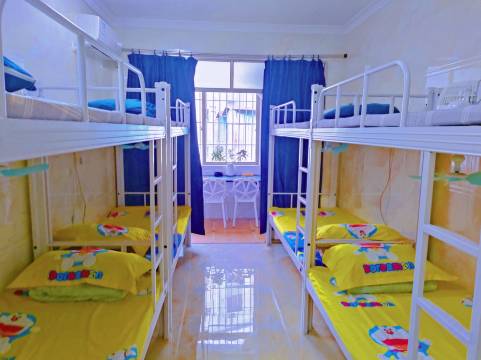 哆啦A梦青旅公寓(福海街道店)