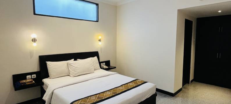 雷兹皇宫酒店(Riez Palace Hotel)图片