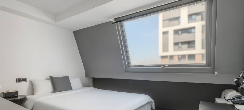 雀客旅馆台中黎明图片